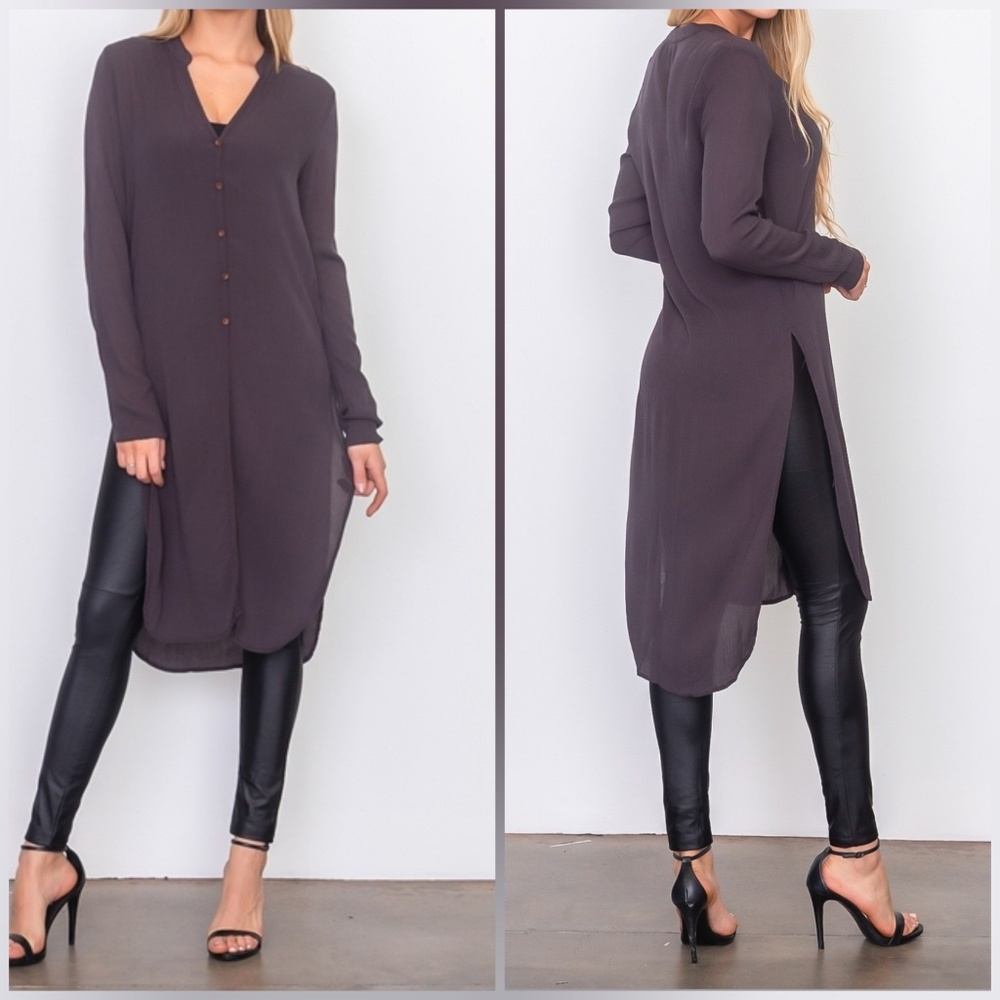 💥Medium Left💥Tunic Style Front Button Down Top
